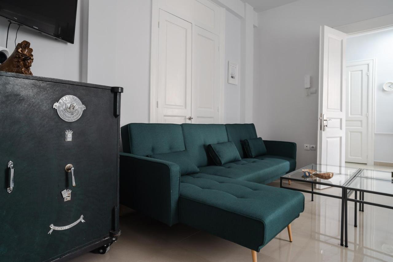 Polytimon, An Athenian Neoclassical Apartment Экстерьер фото