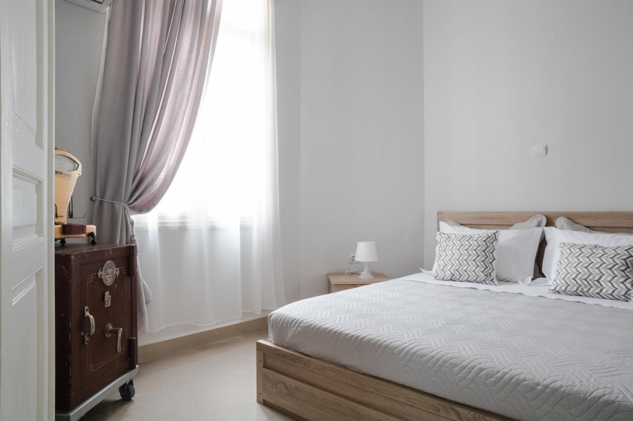 Polytimon, An Athenian Neoclassical Apartment Экстерьер фото